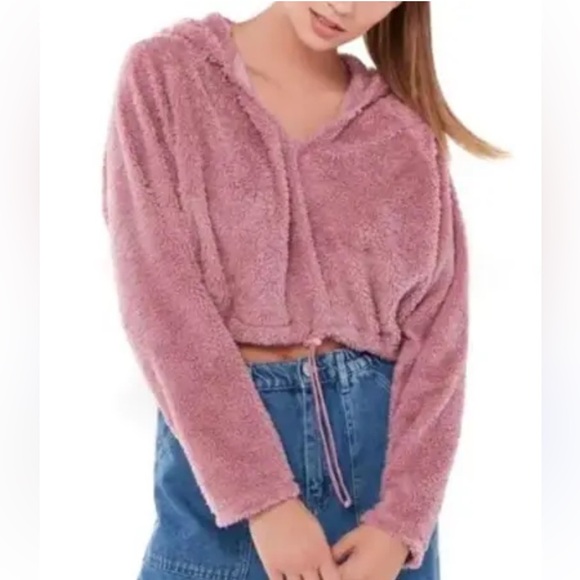 Urban Outfitters Pink Fuzzy Cropped Fleece V-Neck Hoodie Women’s Size Small - Picture 1 of 6